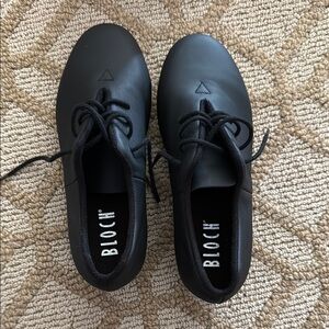 Brand new Bloch girls tap shoes